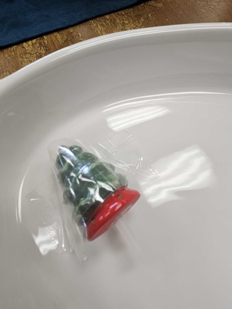 Nora Fleming Oval Baker w/Christmas Tree