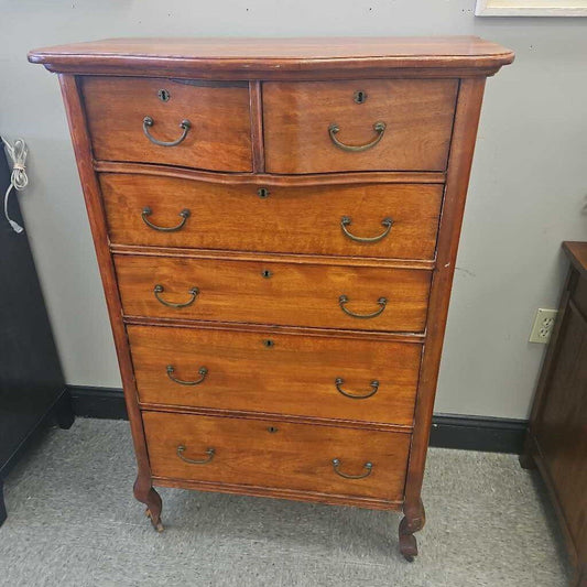 Vintage 20th-century Tall Chest Drawers with Queen Anne style legs