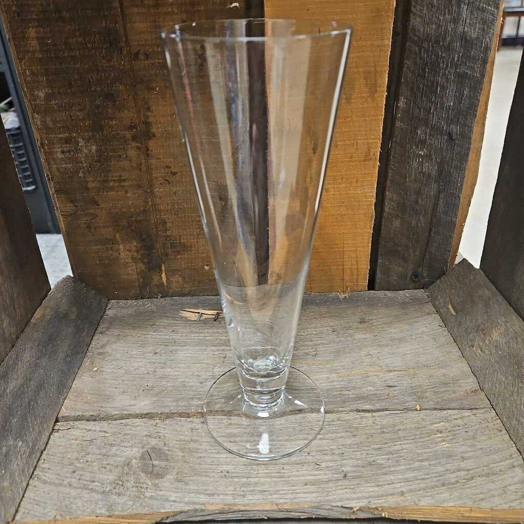 Footed Pilsner Glasses - Set of 6