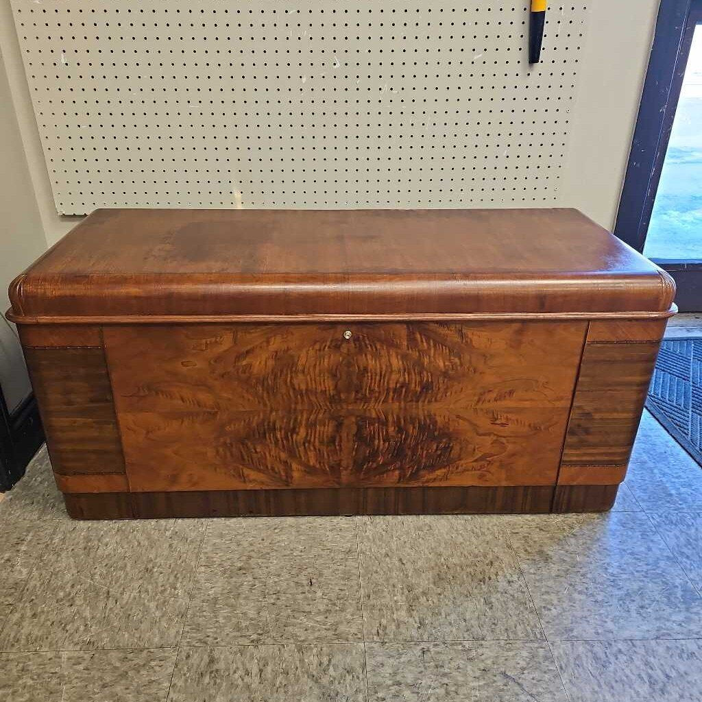 Lane Vintage Waterfall Cedar Chest