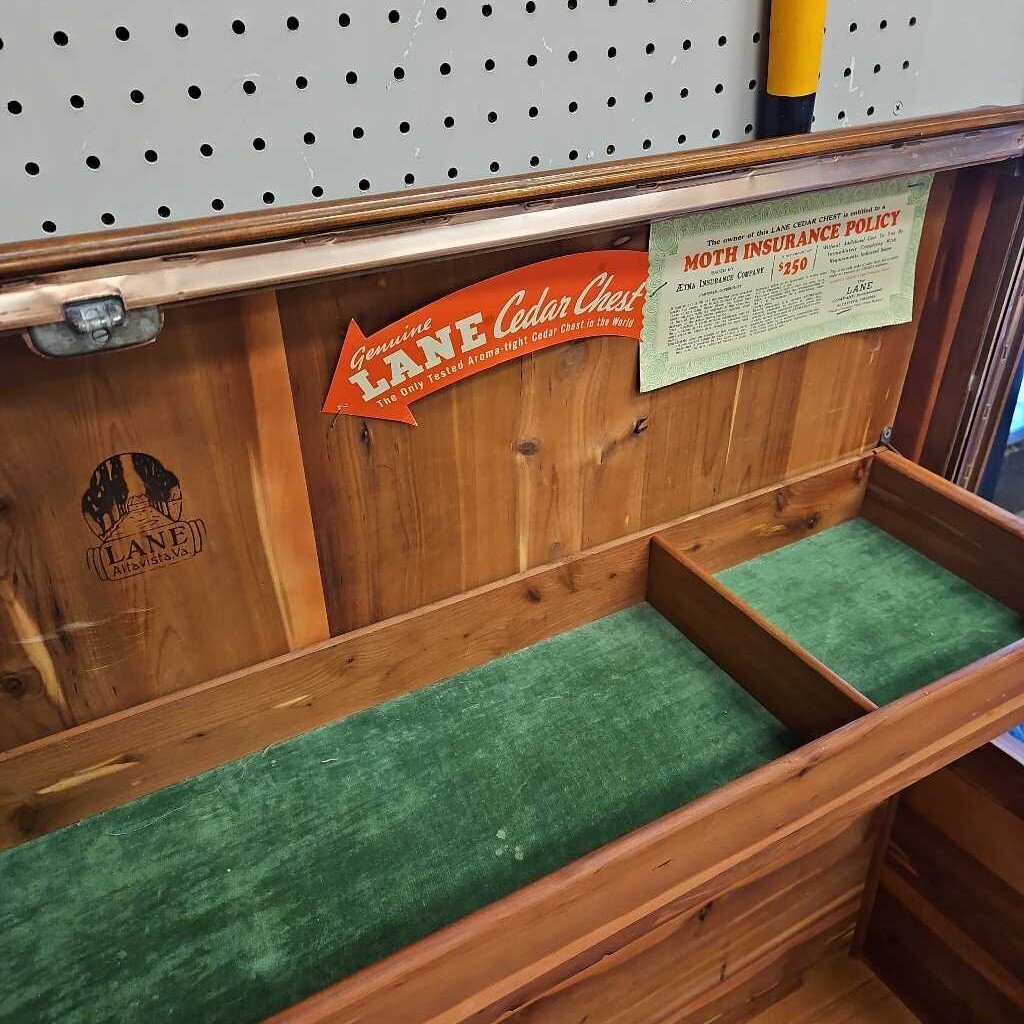 Lane Vintage Waterfall Cedar Chest