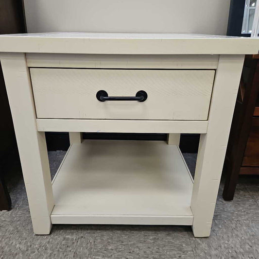 Bob's Furniture Montana Storage End Table