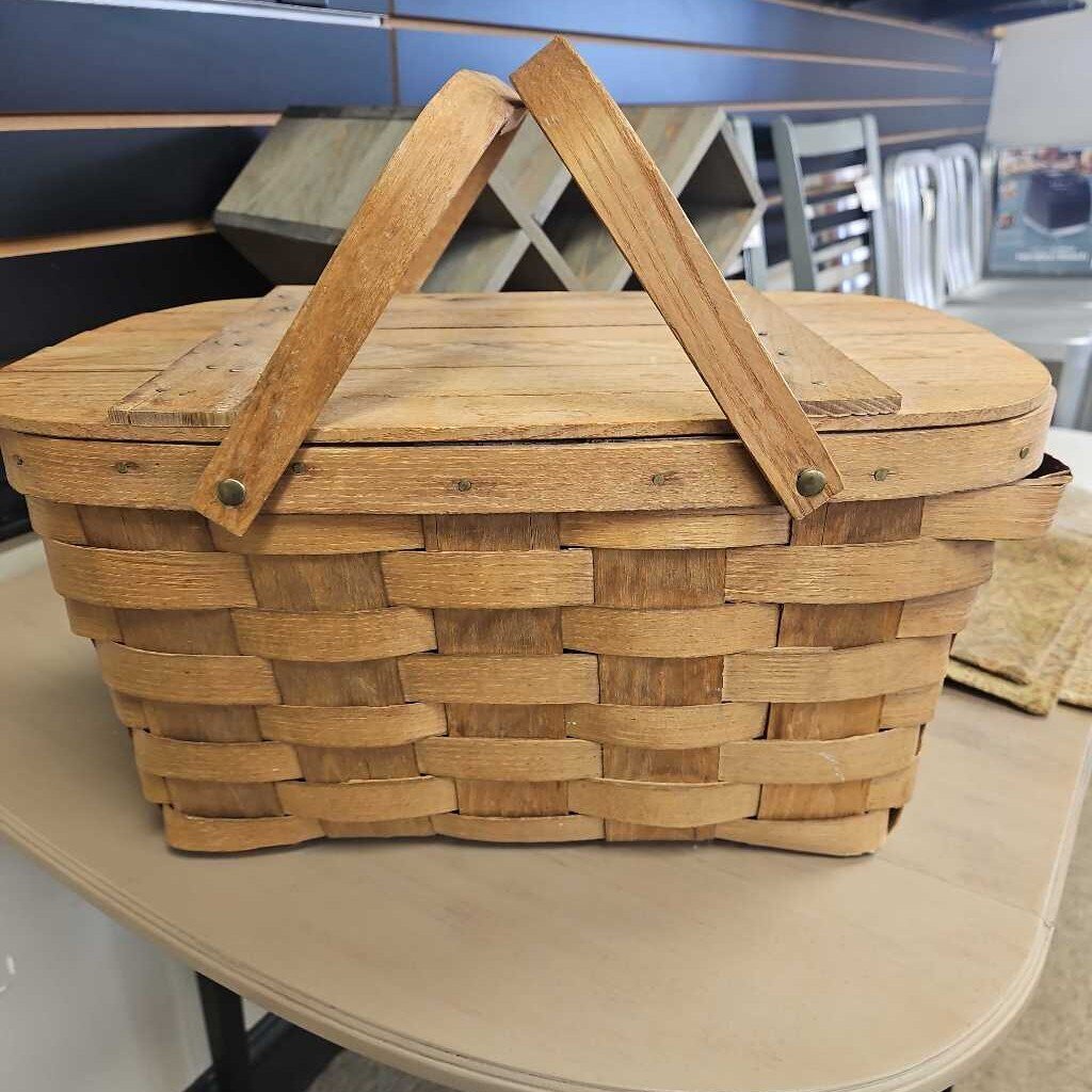 Vintage Basketville Vermont Picnic Basket