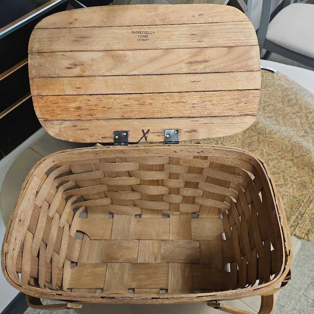 Vintage Basketville Vermont Picnic Basket
