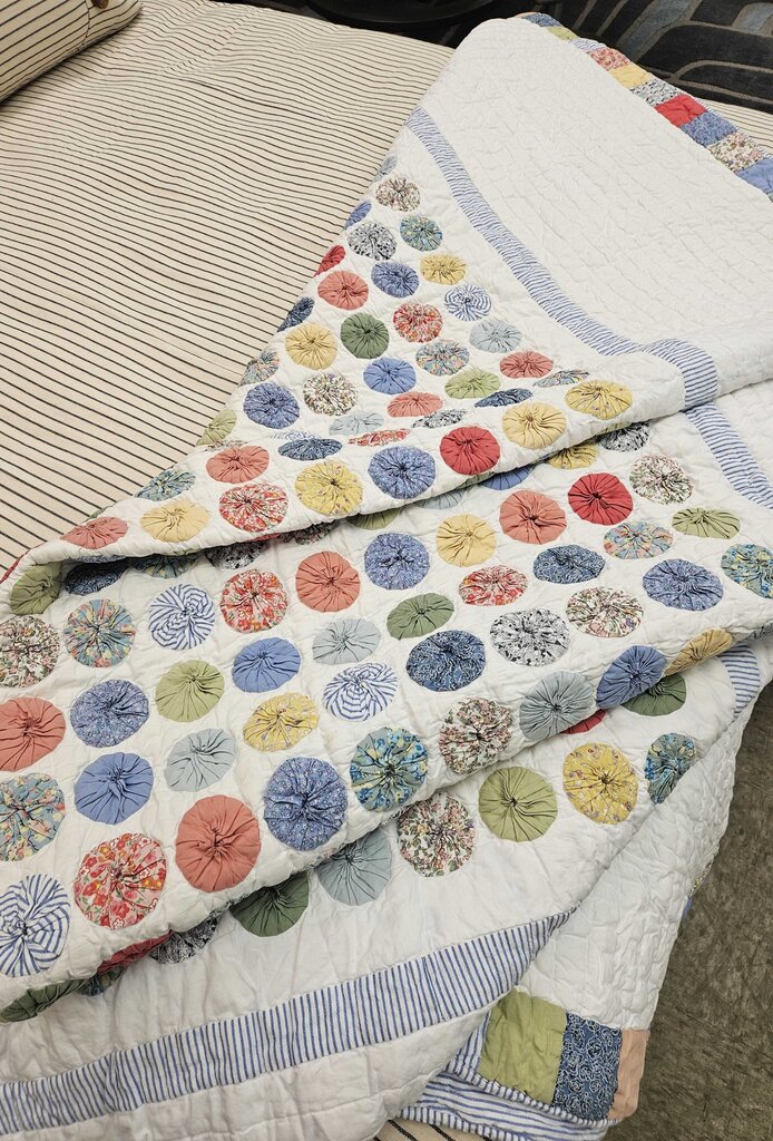 L.L. Bean 100% Cotton KING Size Yo-Yo Quilt & 2 Pillow Shams