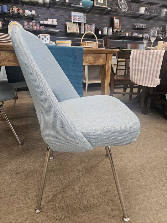 Knoll Saarinen Executive Upholstered Side Chair