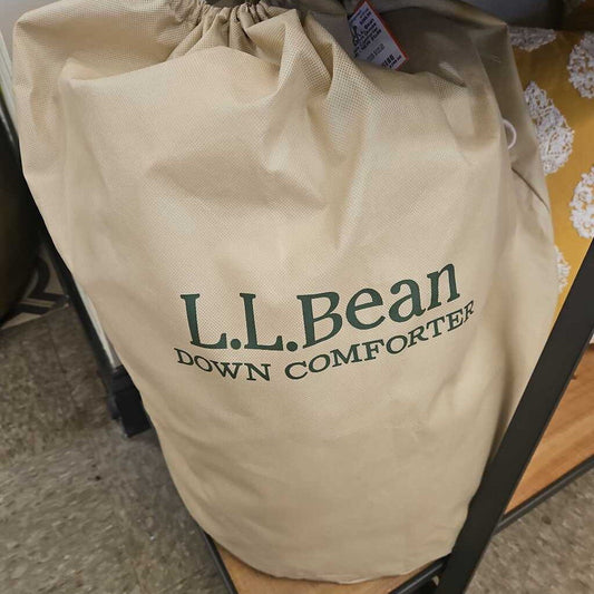 L.L. Bean Box Stitch Goose Down Comforter (Full) - NEW