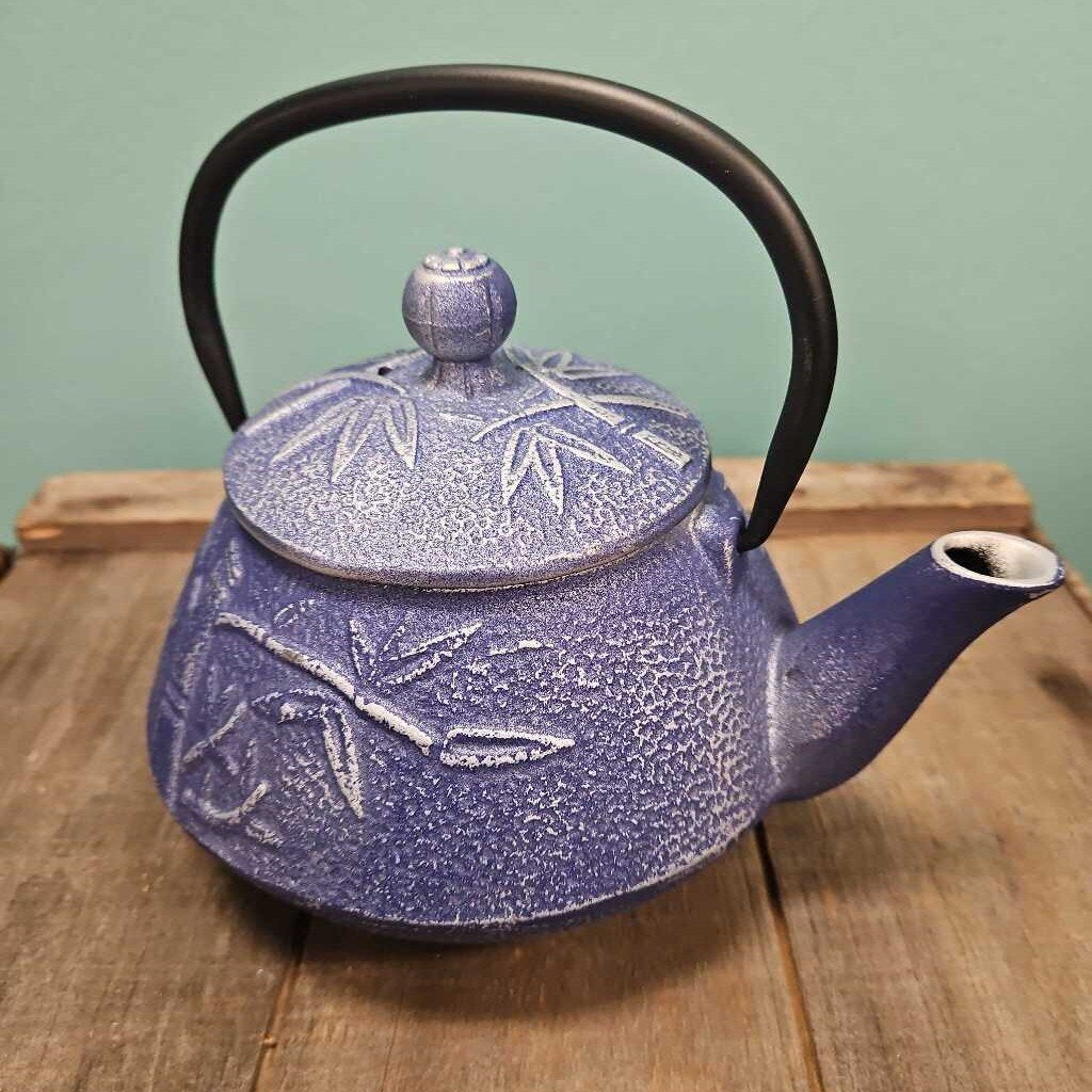 Japanese Tetsubin Cast Iron Teapot - NEW