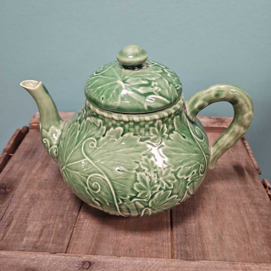 Vintage Bordallo Pinheiro Portugal Leaf & Vine Majolica Teapot