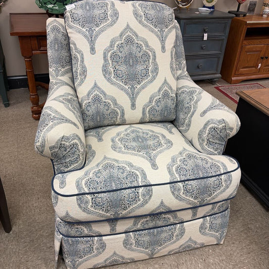 Ethan Allen Upholstered Stationary Arm Chair