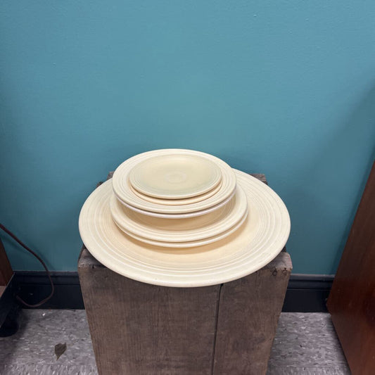 Vintage Homer Laughlin Fiesta Ware - Ivory - Partial Set (7pcs)
