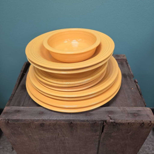 Vintage Homer Laughlin Fiesta Ware - Yellow - Partial Set (10pcs)