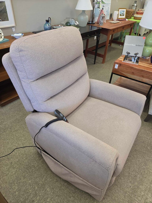 Bob's Furniture Nexus Beige Massaging Power Lift Recliner