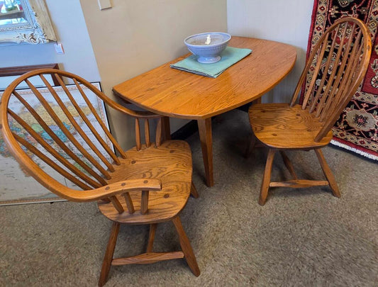 Hunt Country Furniture Solid Oak Drop Leaf Dining Table w/4 Spindle Back Chairs