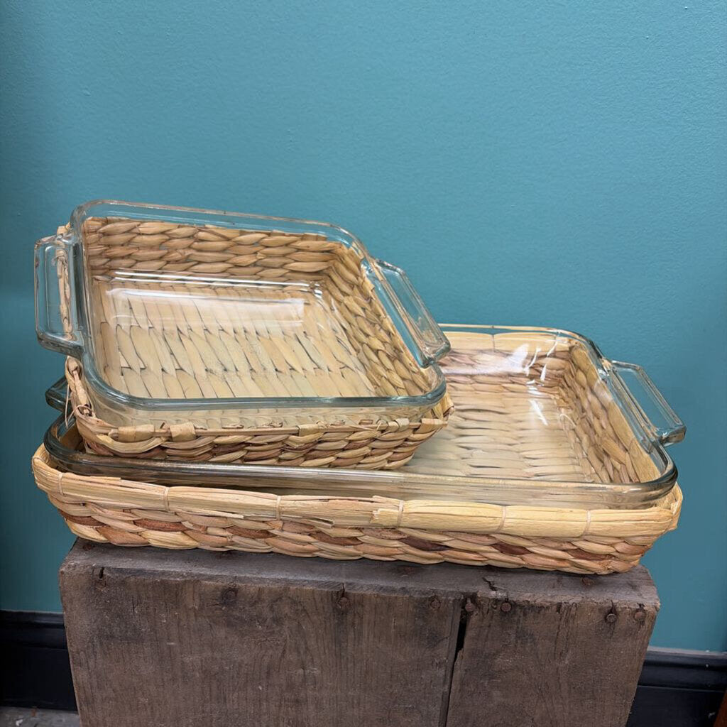 Glass Baking Dish with Woven Basket Carrier
