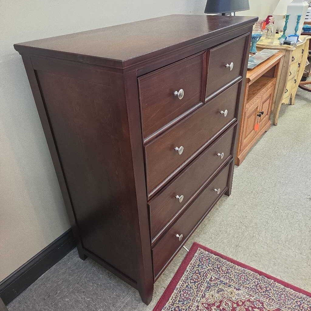 Transitional 5-Drawer Chest in Dark Wood Finish with Silver Knobs