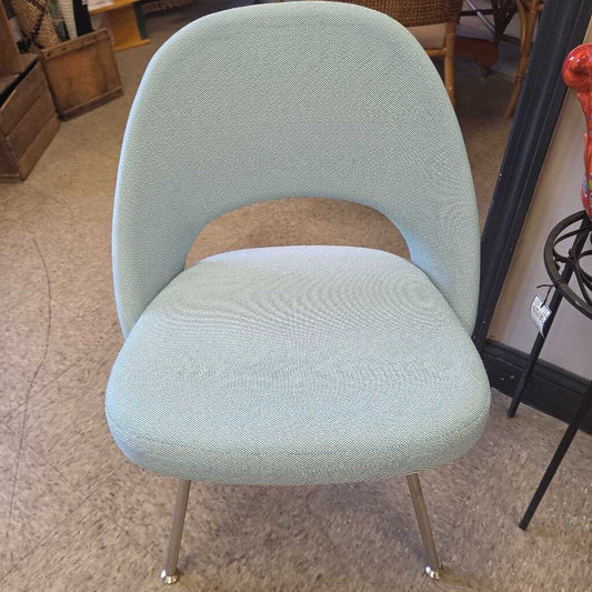 Knoll Saarinen Executive Upholstered Side Chair
