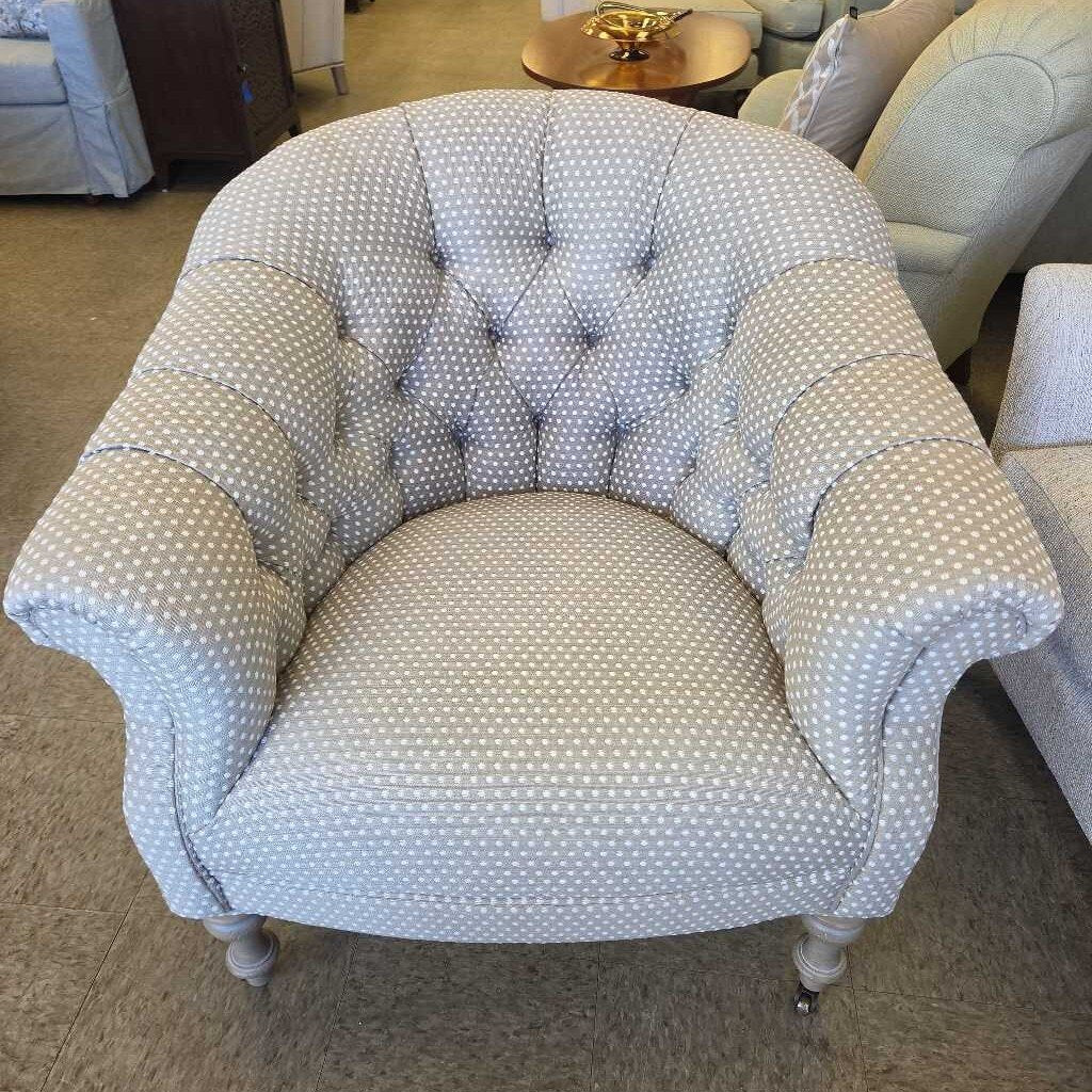 Tufted Accent Chair with Turned Legs and Front Casters