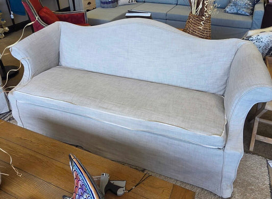 Ethan Allen Traditional Classics Georgian Court Queen Anne Camelback Sofa with Linen Slipcover
