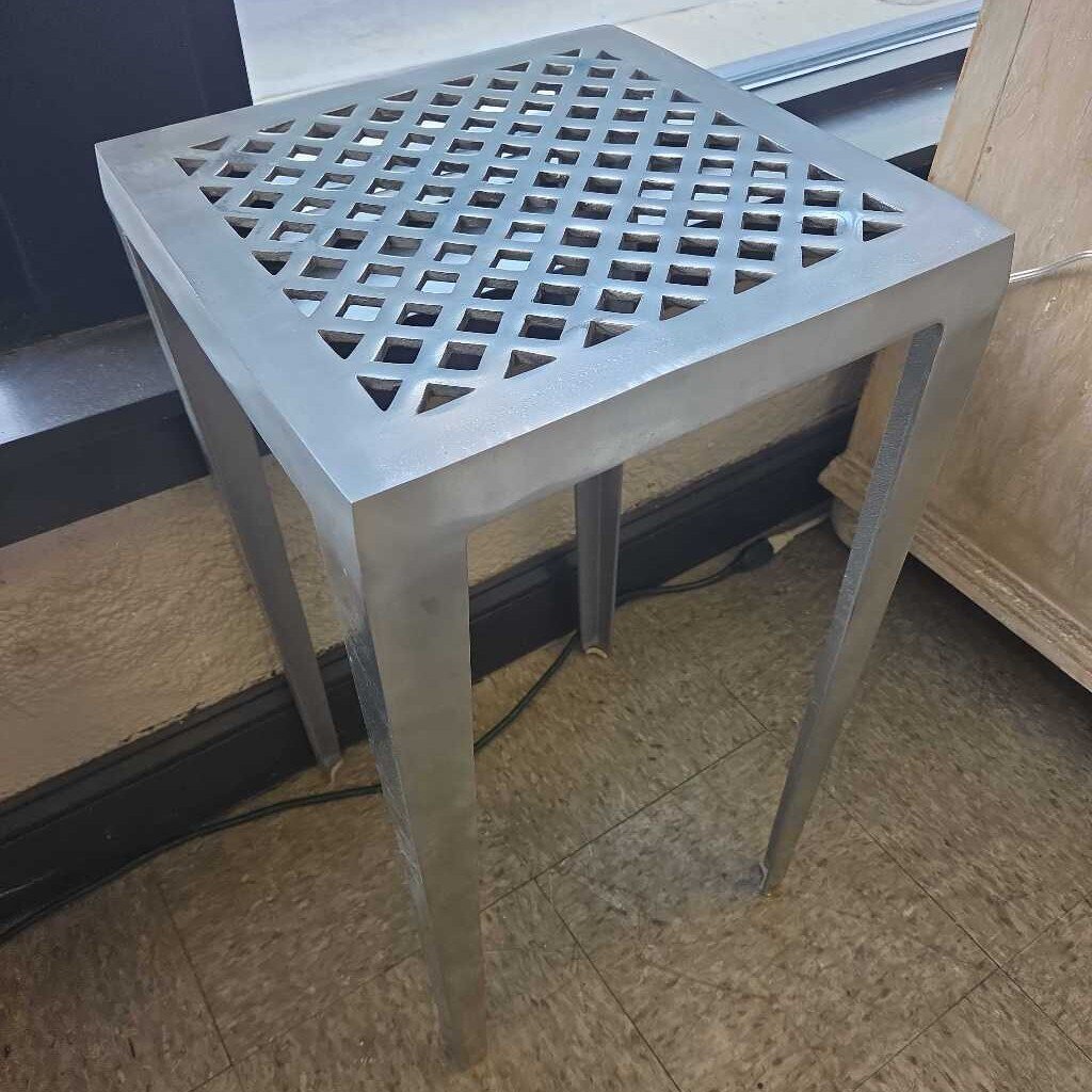Metal Plant Stand
