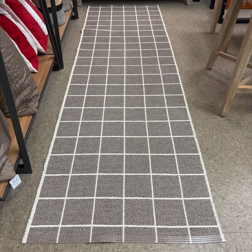 CRISS Collection by Pappelina Woven PVC Reversible Runner