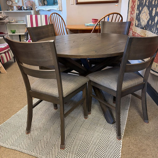 Anglewood Pedestal Table 5 Piece Dining Set in Dark Umber Brown Finish