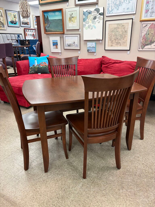 Canadel Solid Wood Dining Table w/4 Chairs