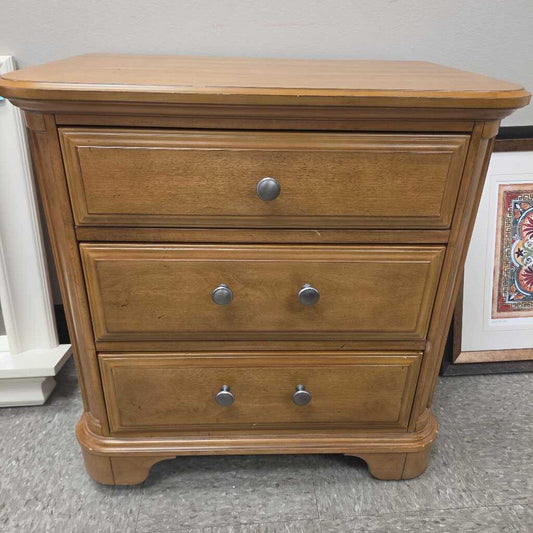 Holland House Furniture 3-Drawer Nightstand