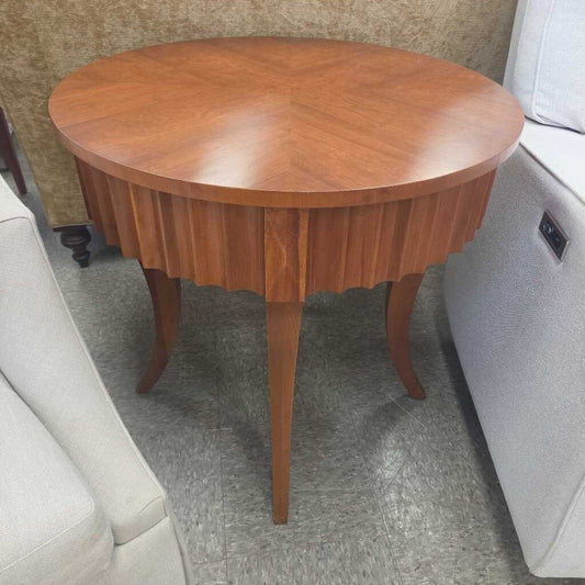 Ethan Allen Fluted Edge Round Side Table