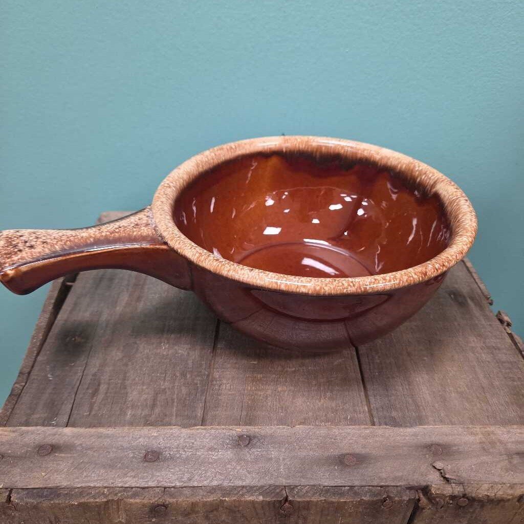 Hull Pottery Brown Dip Ceramic Bowl w/Handle