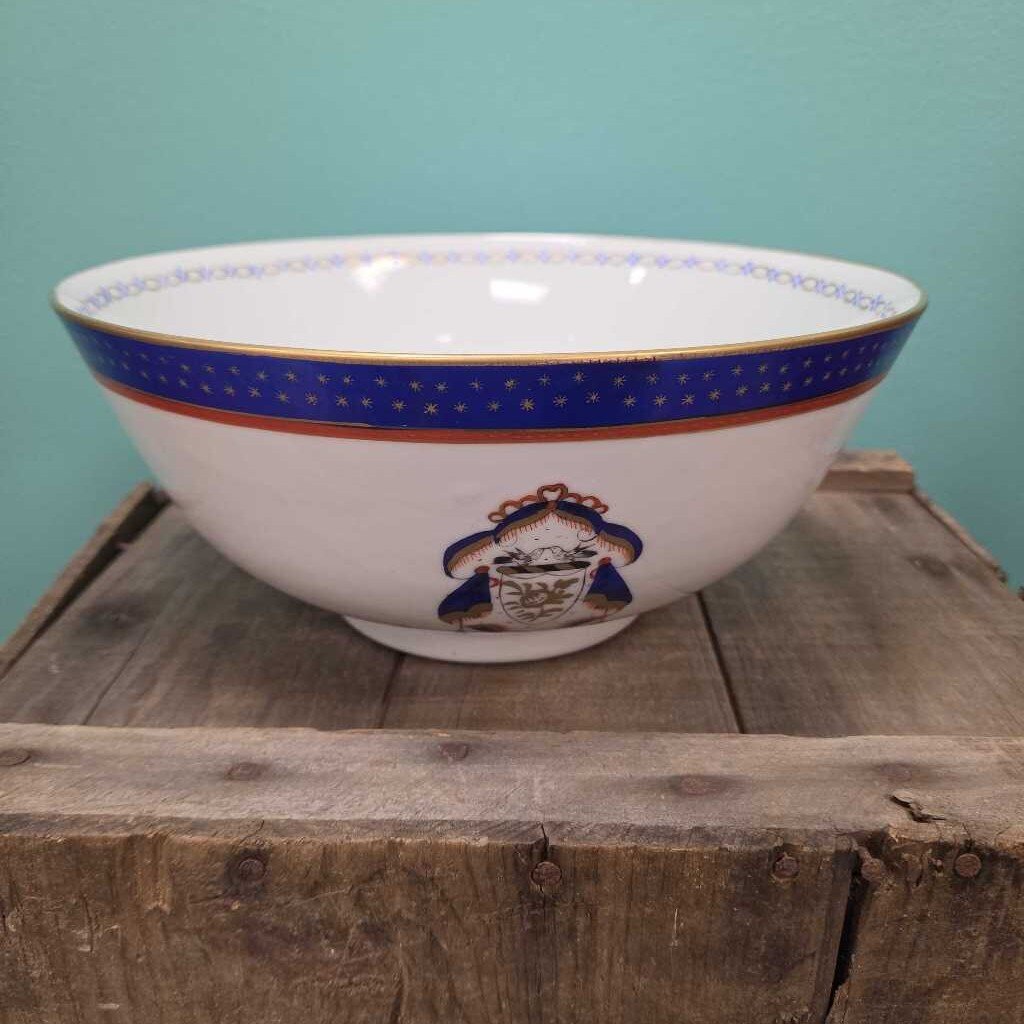 Chinese Style Armorial Porcelain Bowl