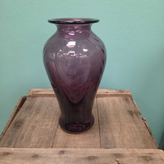 Fentin Plum Pulled Feather Vase for MMA