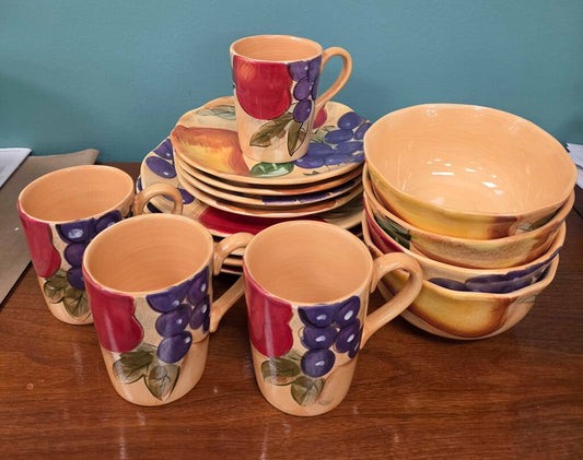Home Trends Verdona Fuit Pattern Dinnerware Set (16 pcs)