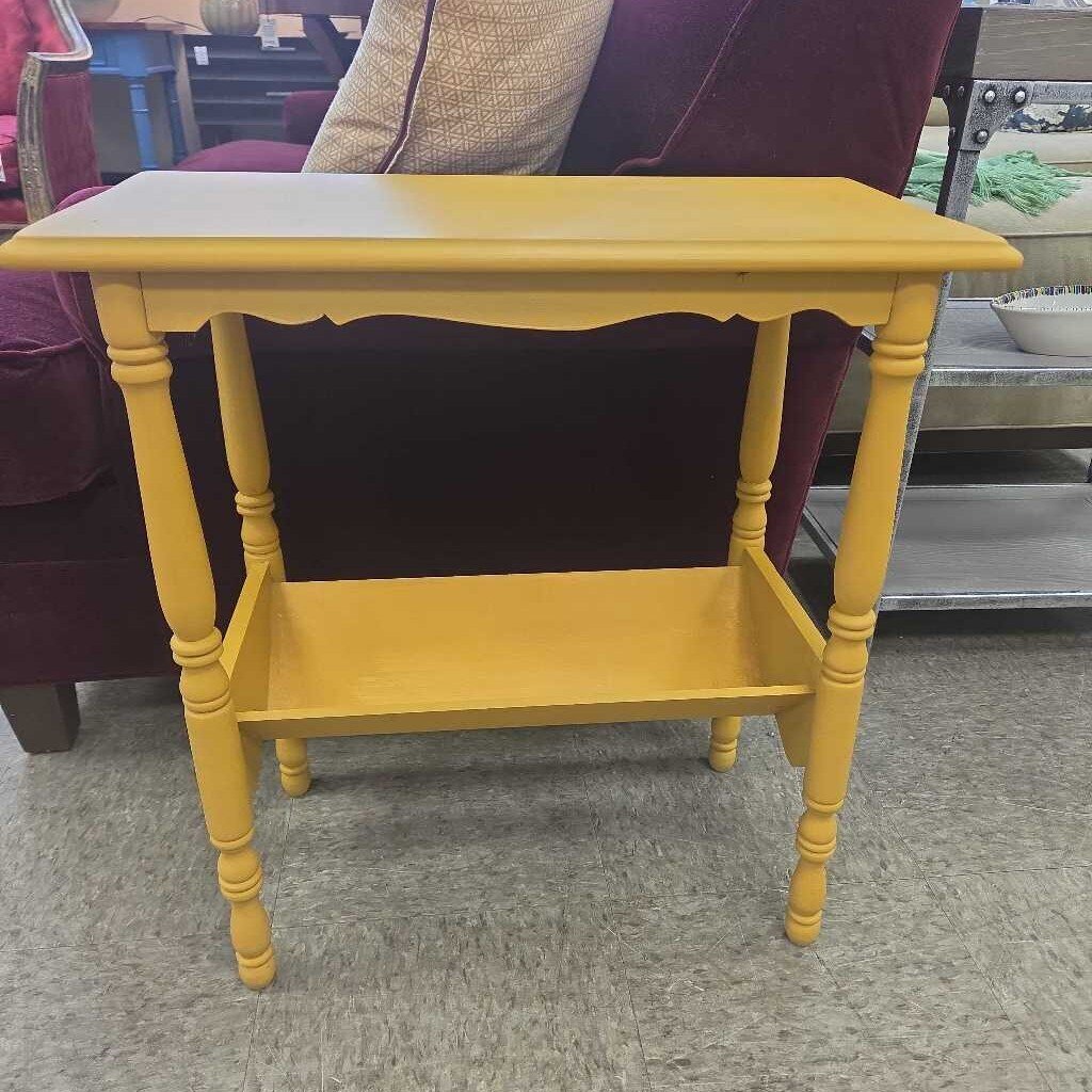 Solid Pine End Farmhouse End Table with Turned Legs and Lower Inverted Shelf