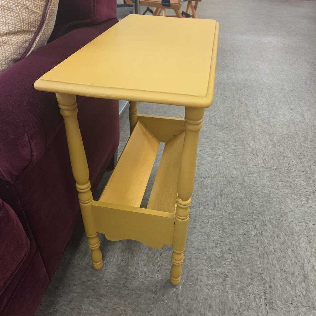 Solid Pine End Farmhouse End Table with Turned Legs and Lower Inverted Shelf