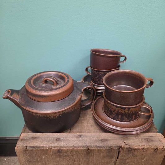 Arabia Finland Ruska Tea Set (9 pcs) - 2 Available