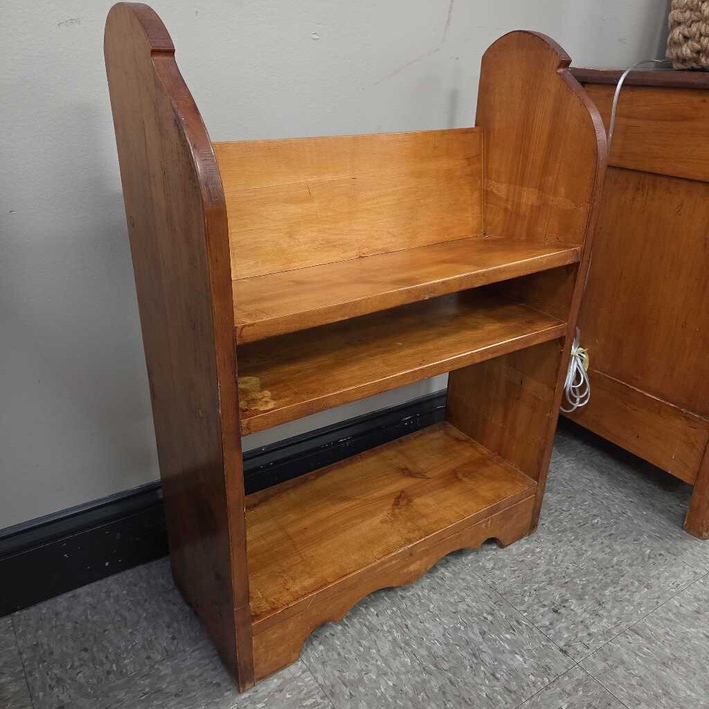 Solid Oak 3-Tier Bookshelf with Curved Sides