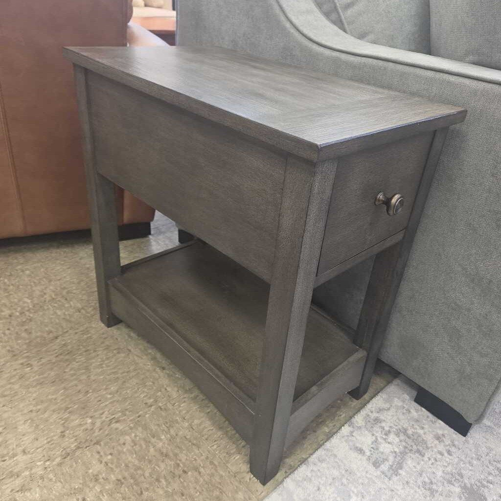 Wooden Chairside Single-Drawer End Table