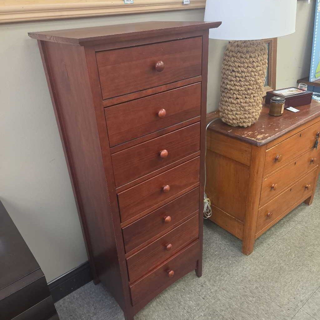 7-Drawer Lingerie Chest in Shaker Style with Cherry Finish