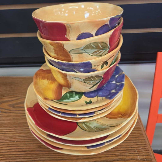 Home Trends Verdona Fruit Pattern Dinnerware (12 pcs)
