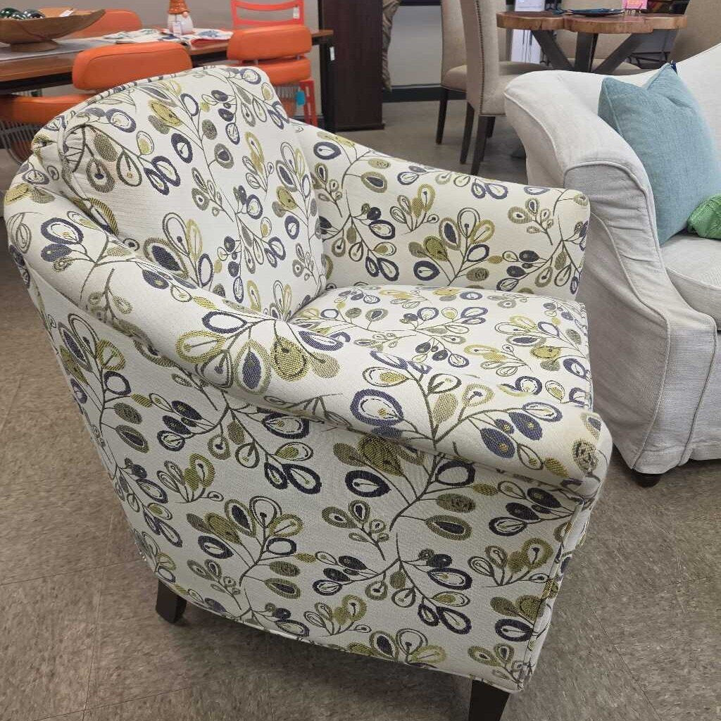 England Inc. Bluenight Daffodil Upholstered Arm Chair