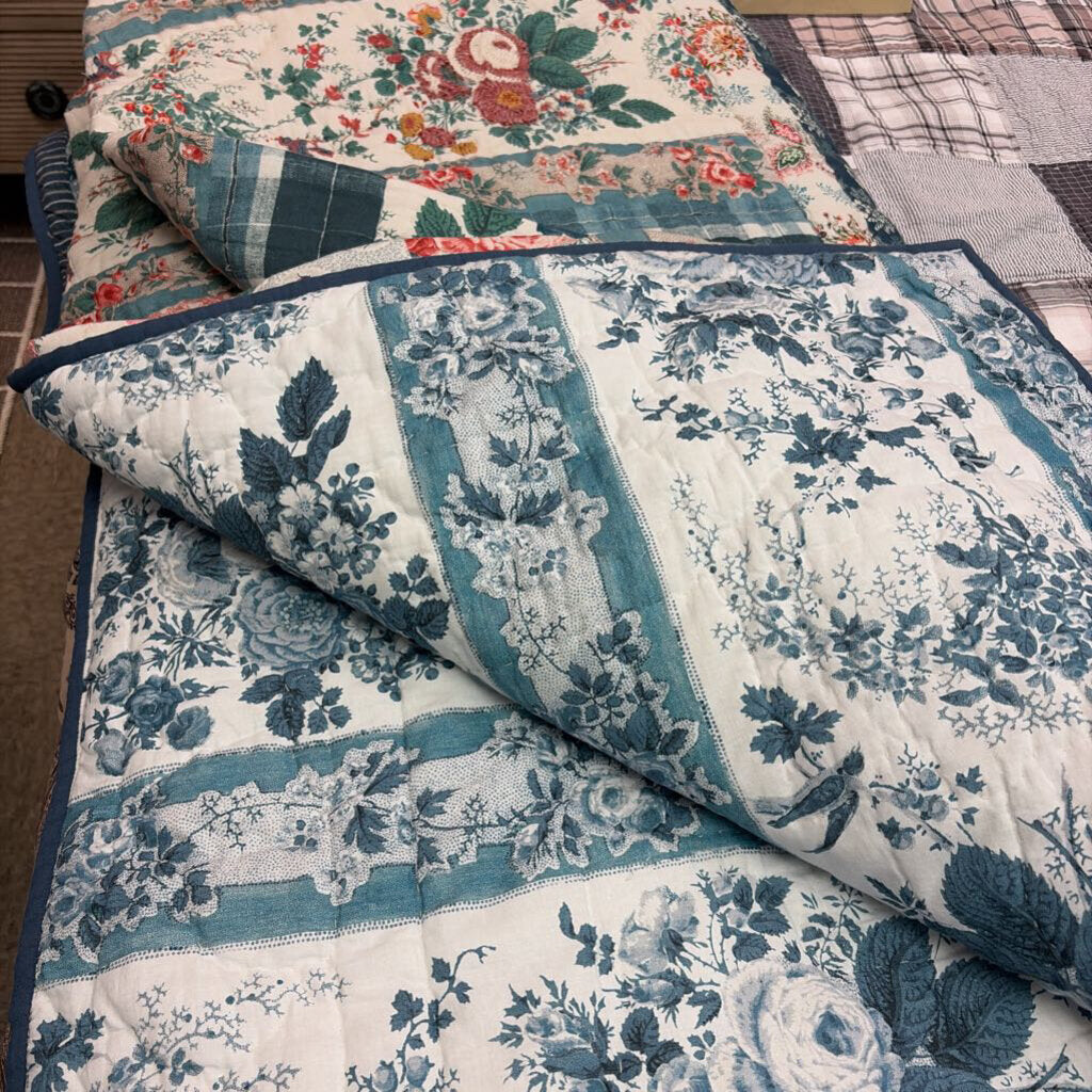 Pottery Barn Bridgette Vintage Floral Reversible Quilt