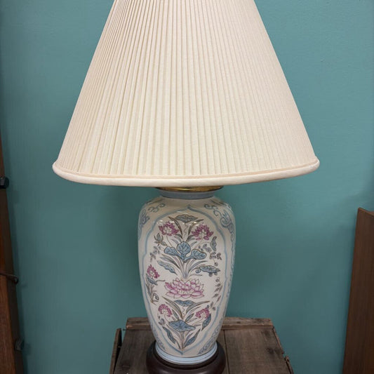 Vintage Chinoiserie Ceramic Floral Table Lamp