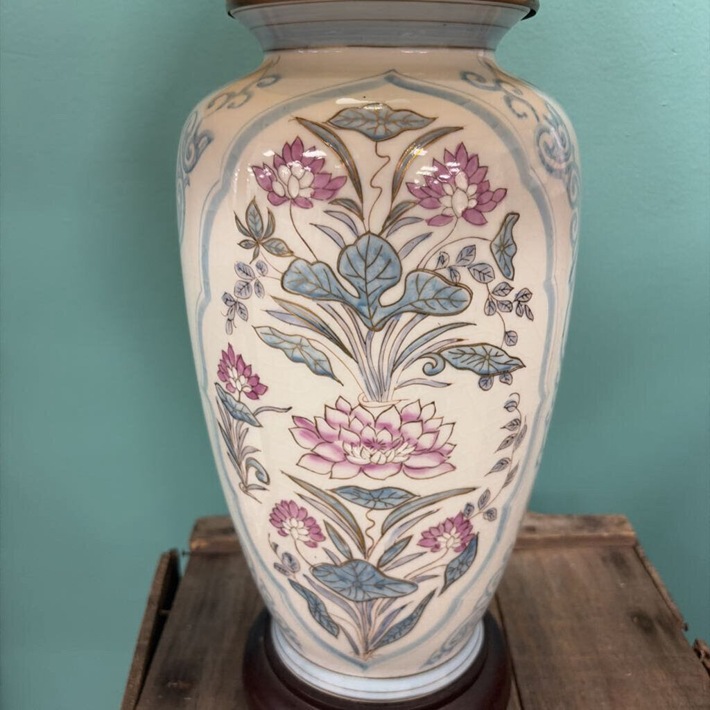 Vintage Chinoiserie Ceramic Floral Table Lamp
