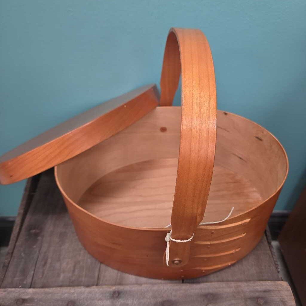 Handcrafted Shaker Swing-Handle Box w/Lid by Brent Rourke