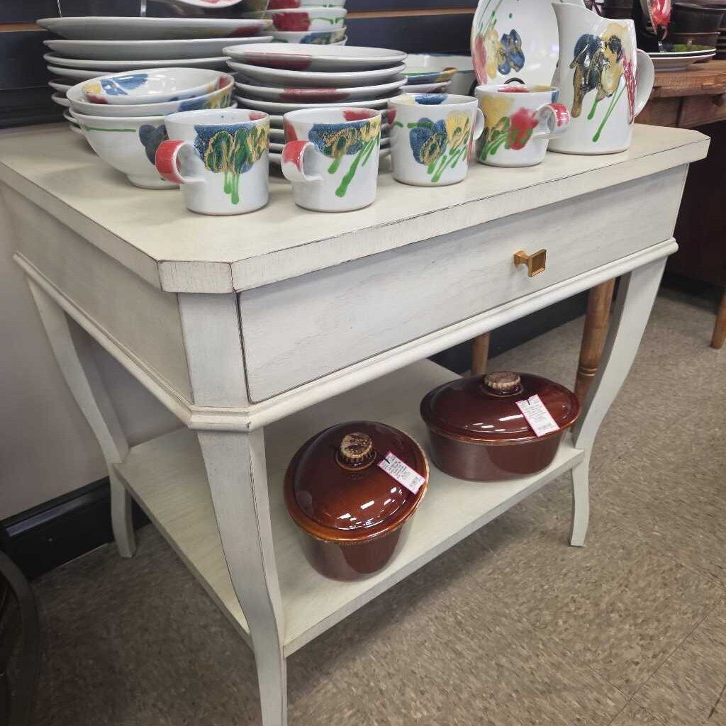 West Paces Side Table by Suzanne Kasler for Hickory Chair (2 Available)