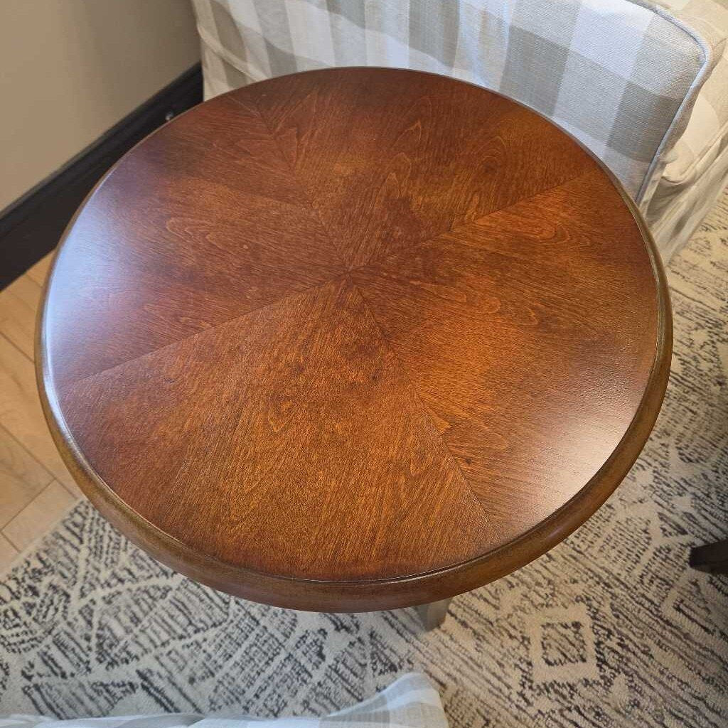 Steve Silver Troy End Table in Medium Brown Cherry Finish