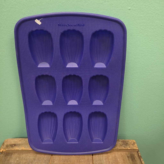 Silicone 9-Piece Madeline Forming Tray