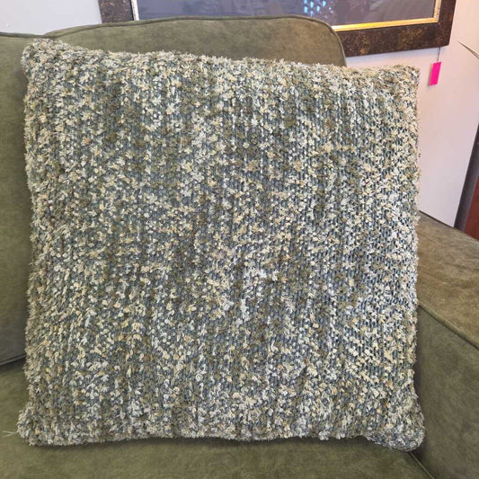 Suloli Accent Pillow (2 Available)