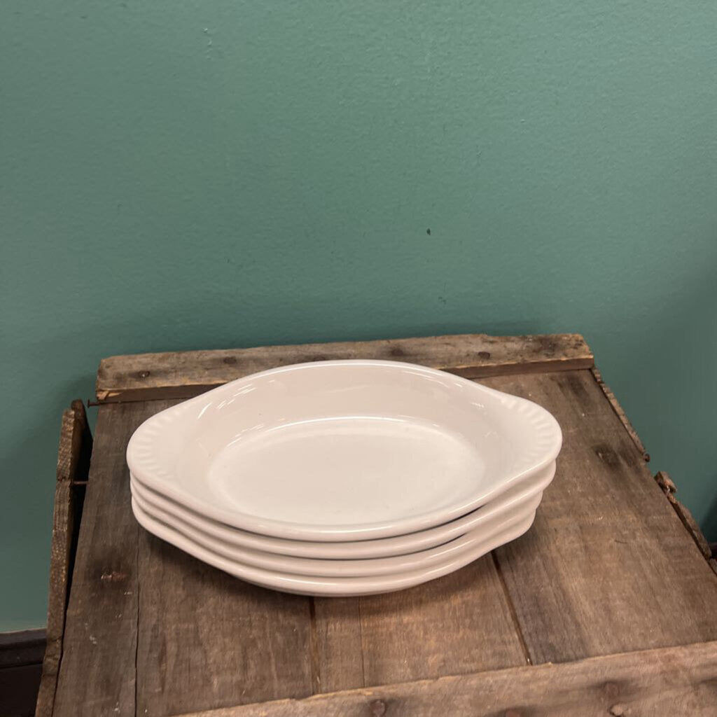 Tuxton China Oval Rarebit Ceramic Oven Safe Dish set (x4)